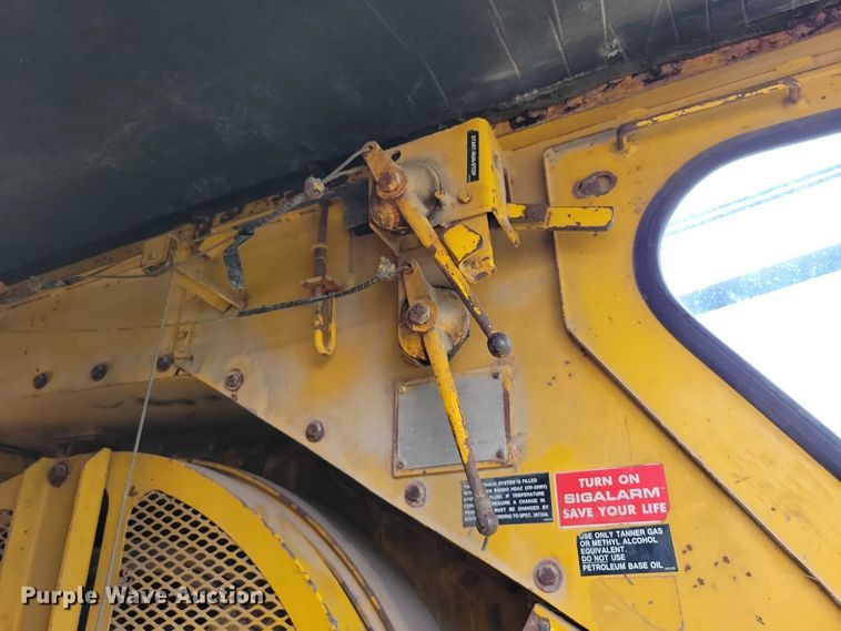 image for item EE1002 American 599 crane