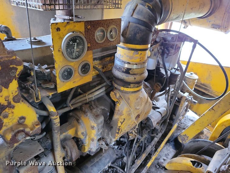 image for item EE1002 American 599 crane