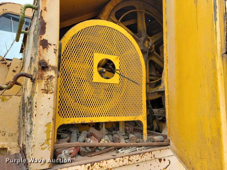 image for item EE1002 American 599 crane