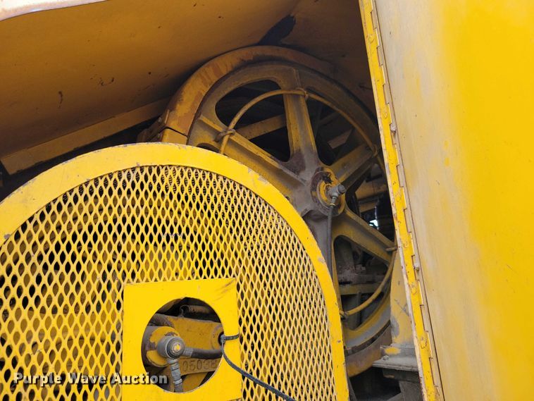 image for item EE1002 American 599 crane