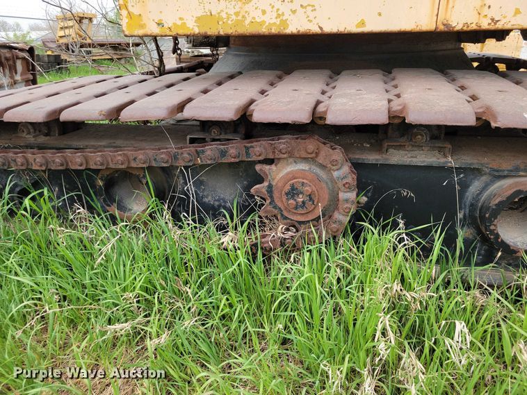 image for item EE1002 American 599 crane