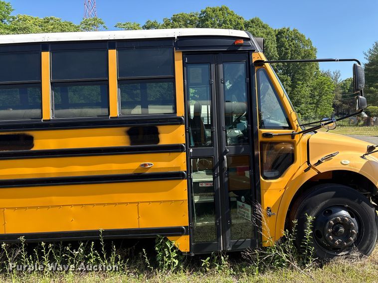image for item EF1207 2008 Thomas Built B2 school bus