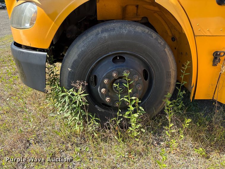 image for item EF1207 2008 Thomas Built B2 school bus