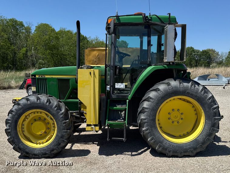 image for item EF2471 2000 John Deere 7210 MFWD tractor