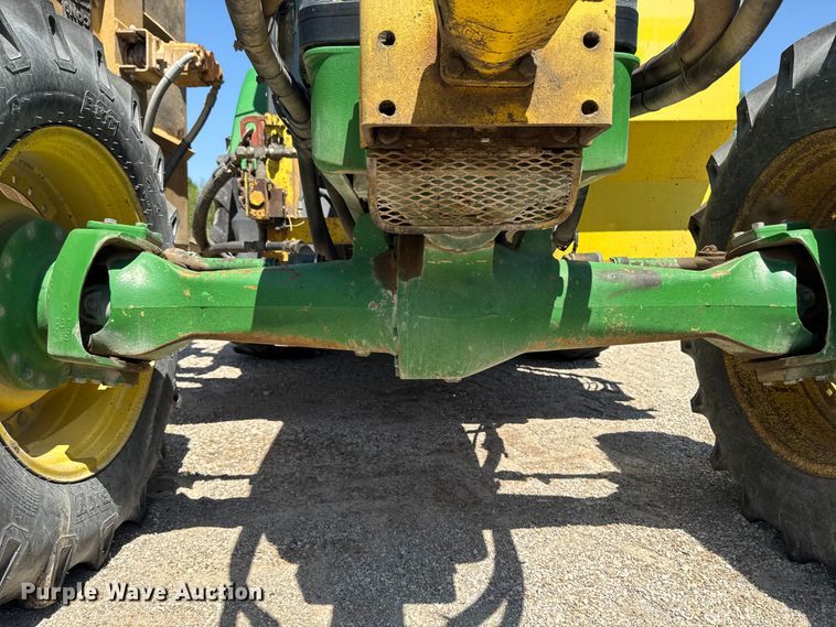 image for item EF2471 2000 John Deere 7210 MFWD tractor