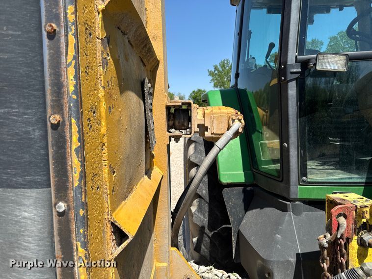 image for item EF2471 2000 John Deere 7210 MFWD tractor