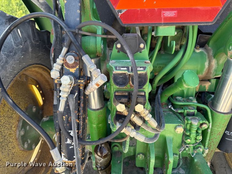 image for item EF2471 2000 John Deere 7210 MFWD tractor