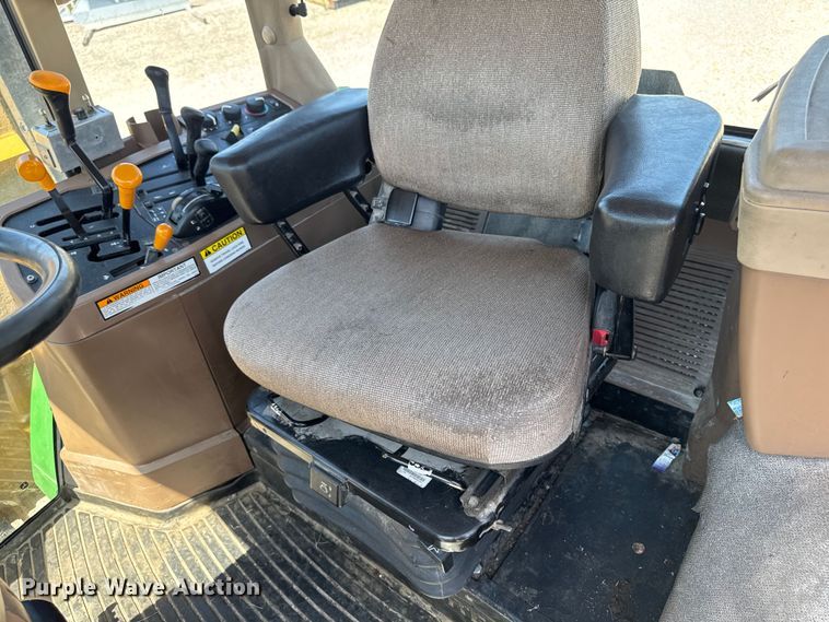 image for item EF2471 2000 John Deere 7210 MFWD tractor