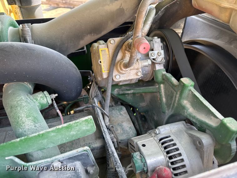 image for item EF2471 2000 John Deere 7210 MFWD tractor