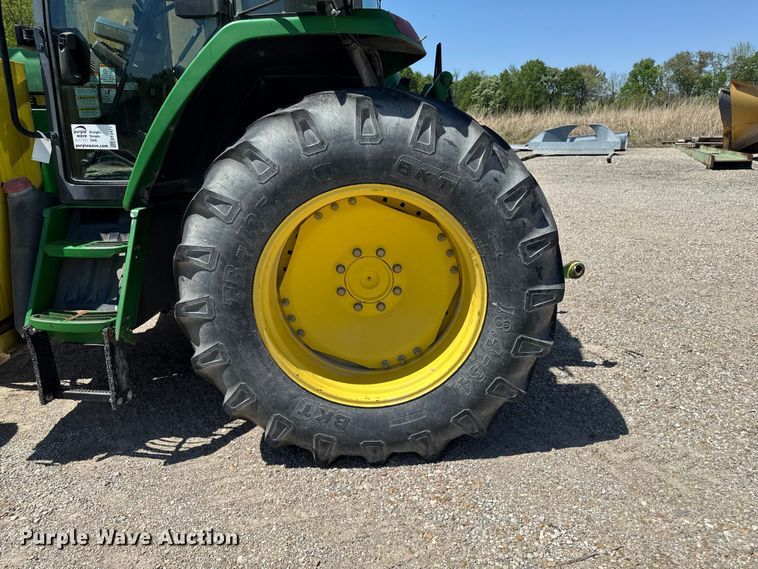 image for item EF2471 2000 John Deere 7210 MFWD tractor
