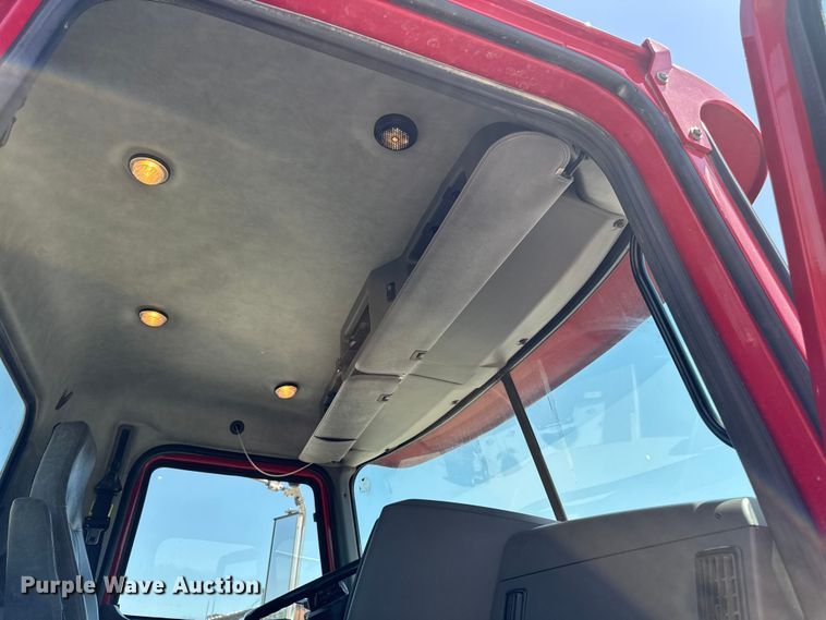 image for item EF2472 2017 Mack GU813 truck cab and chassis