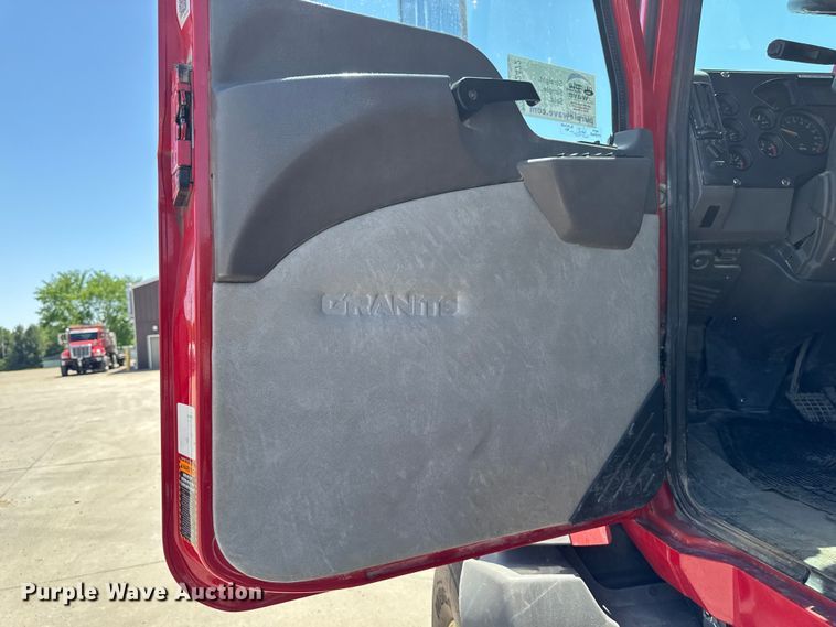 image for item EF2472 2017 Mack GU813 truck cab and chassis