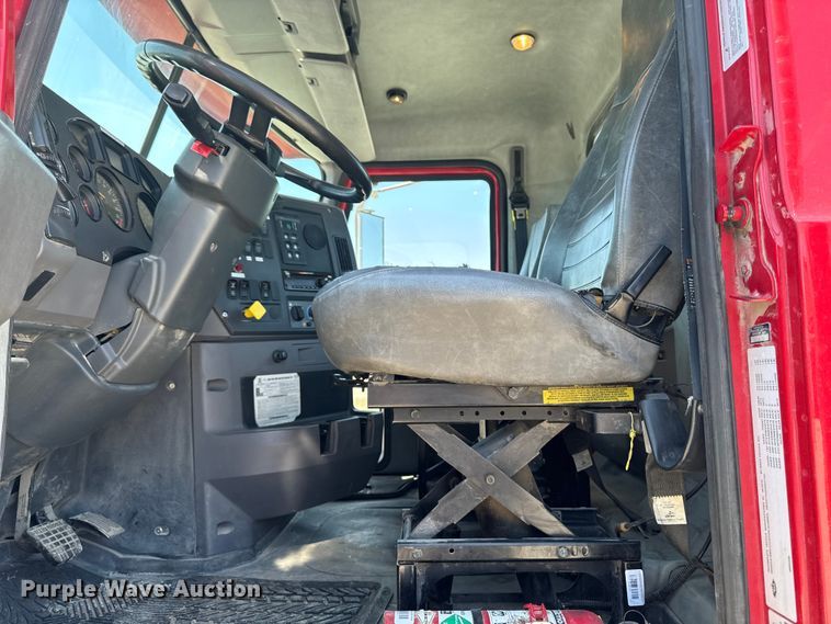 image for item EF2472 2017 Mack GU813 truck cab and chassis