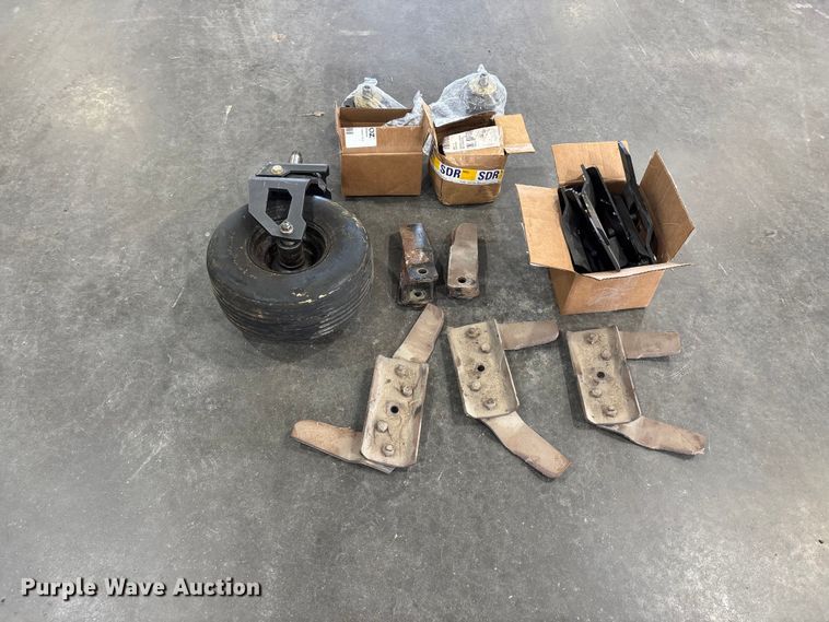 image for item EJ7816 Alton TRX 766i ZTR lawn mower