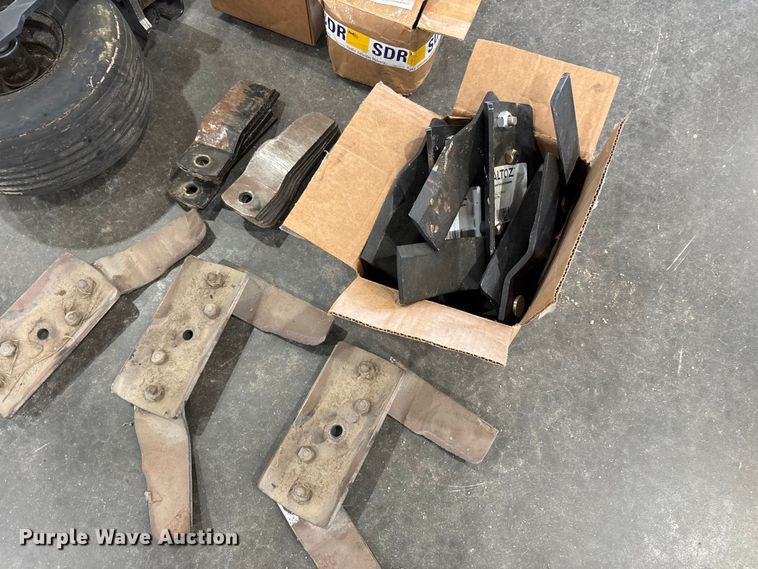 image for item EJ7816 Alton TRX 766i ZTR lawn mower