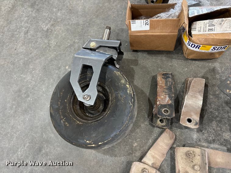 image for item EJ7816 Alton TRX 766i ZTR lawn mower