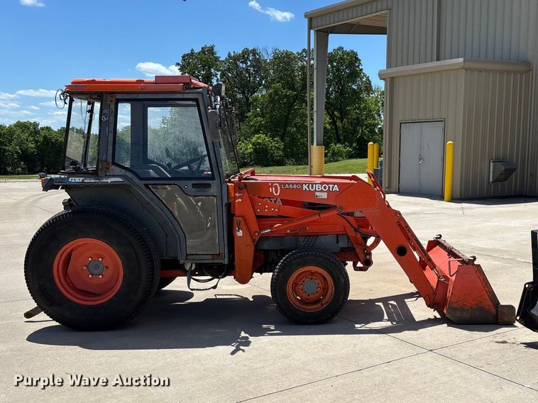 image for item EO4255 Kubota L4200 MFWD tractor