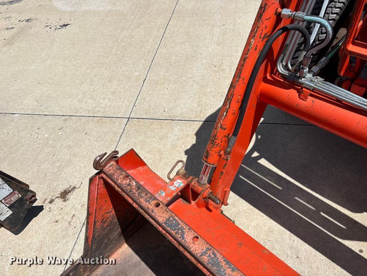 image for item EO4255 Kubota L4200 MFWD tractor