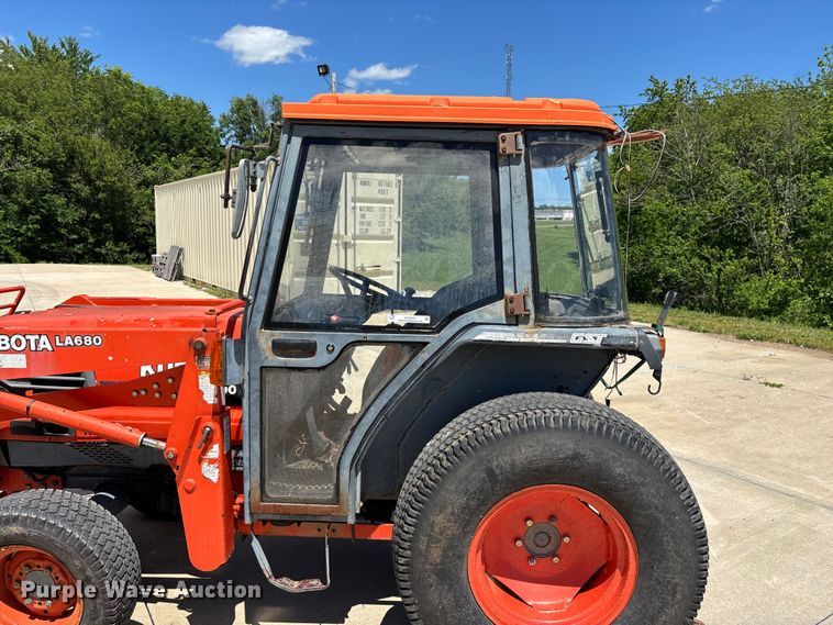 image for item EO4255 Kubota L4200 MFWD tractor