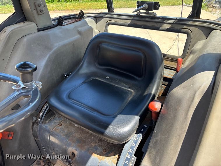 image for item EO4255 Kubota L4200 MFWD tractor