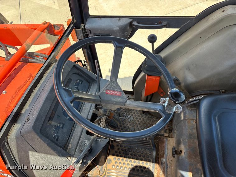 image for item EO4255 Kubota L4200 MFWD tractor