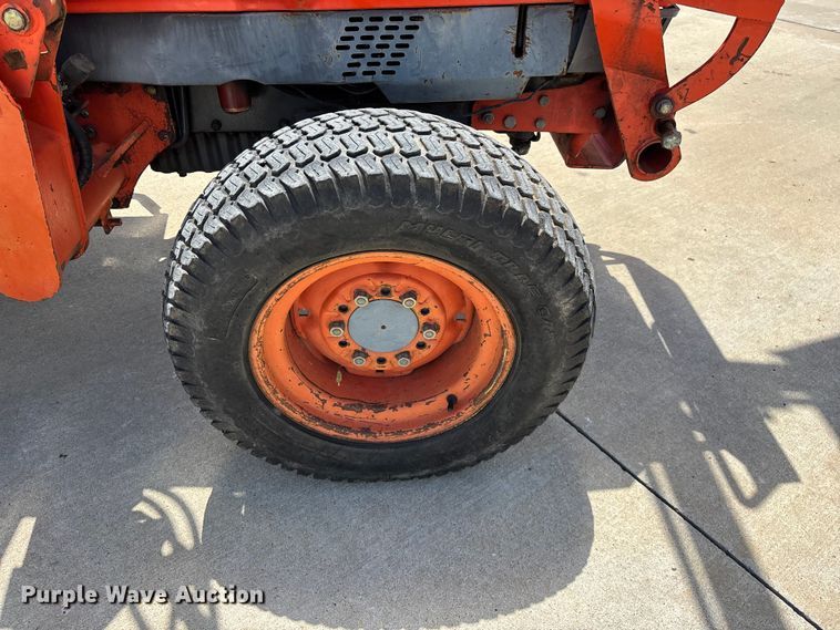 image for item EO4255 Kubota L4200 MFWD tractor