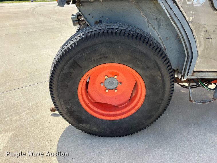 image for item EO4255 Kubota L4200 MFWD tractor