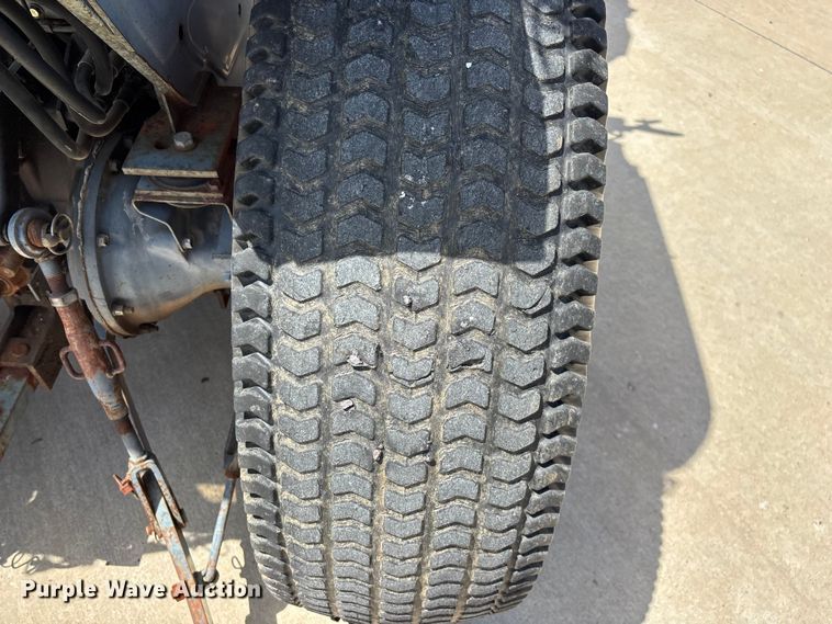 image for item EO4255 Kubota L4200 MFWD tractor