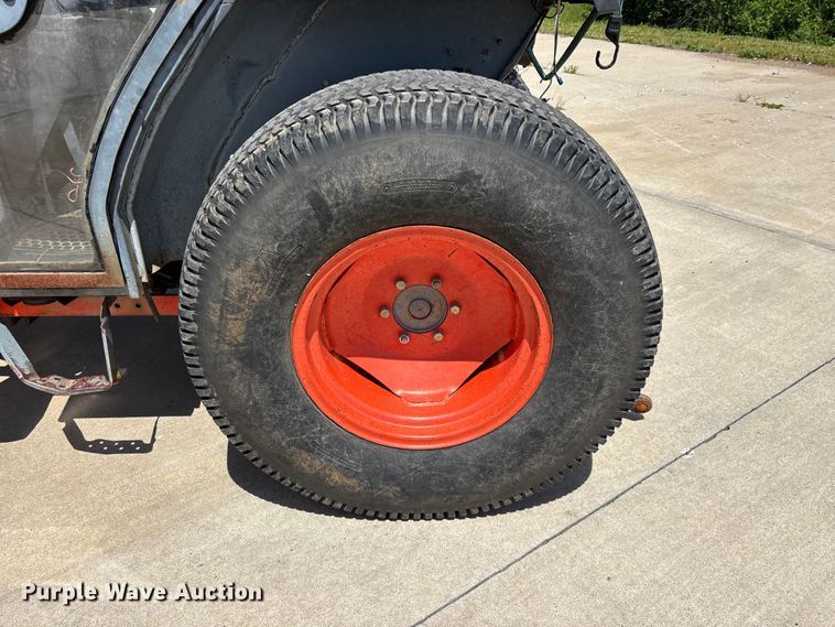 image for item EO4255 Kubota L4200 MFWD tractor