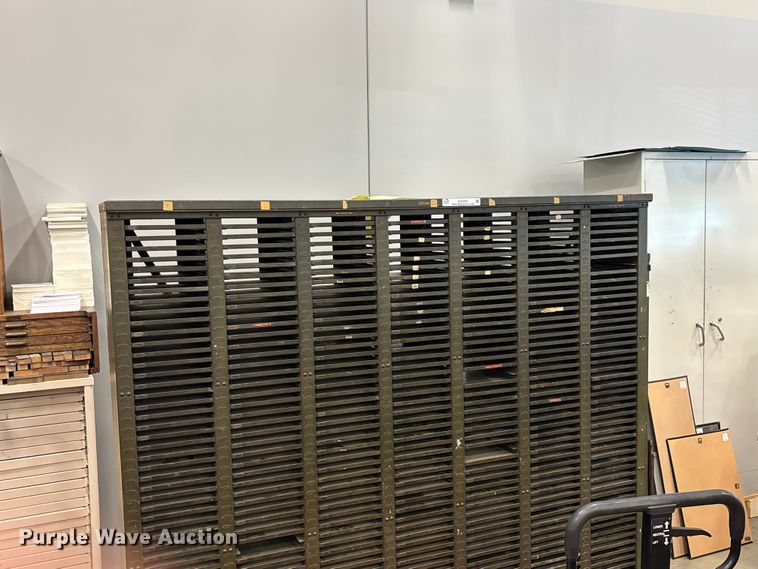 image for item EO4263 Storage shelf