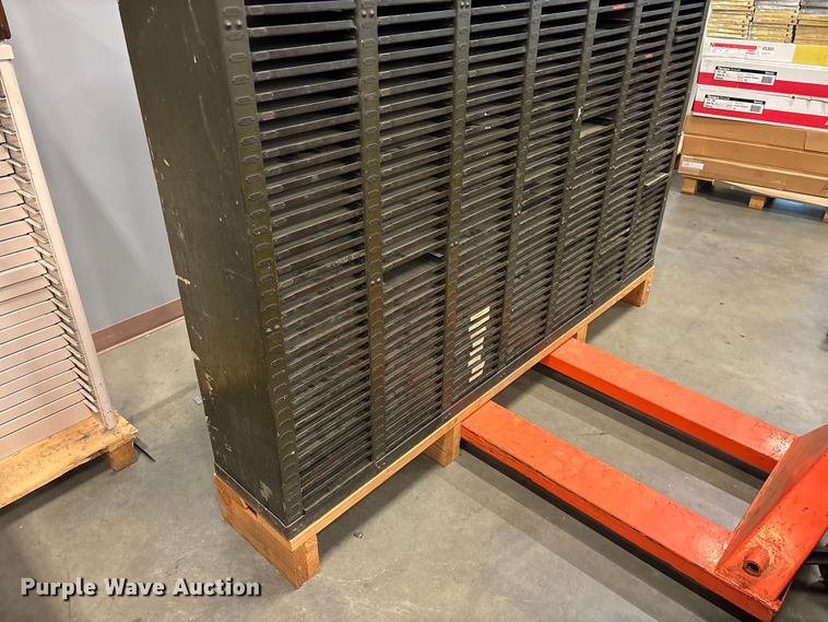 image for item EO4263 Storage shelf