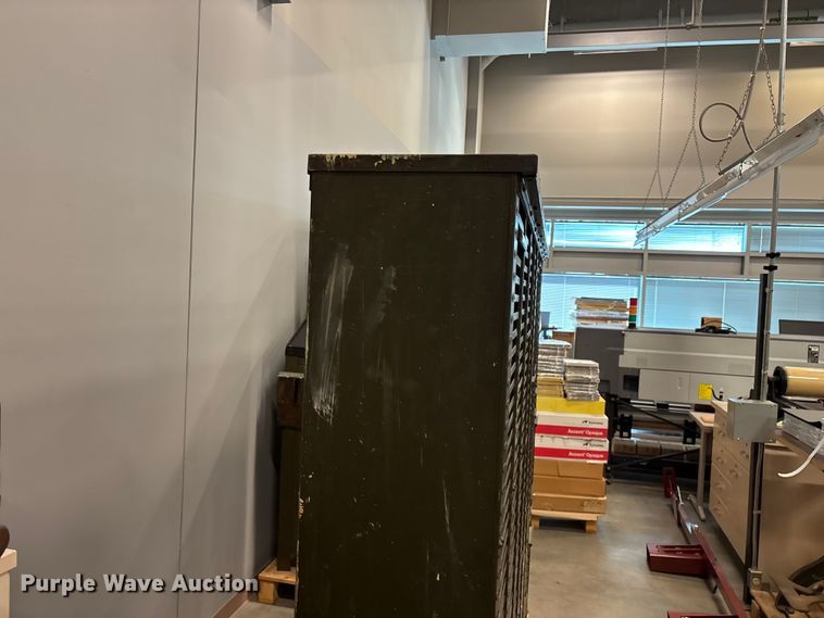 image for item EO4263 Storage shelf