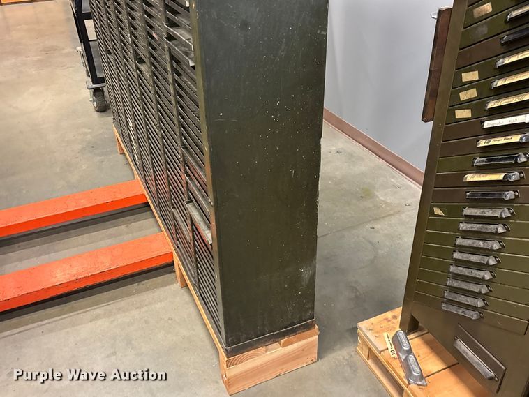image for item EO4263 Storage shelf