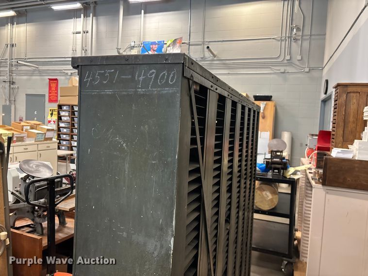 image for item EO4263 Storage shelf