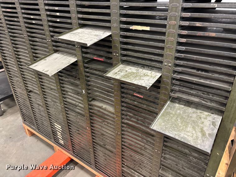 image for item EO4263 Storage shelf