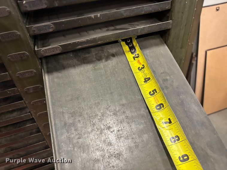 image for item EO4263 Storage shelf