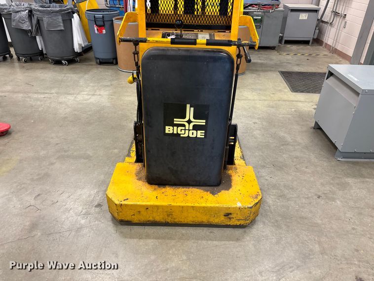 image for item EO4264 Big Joe 1518-T9 vertical lift