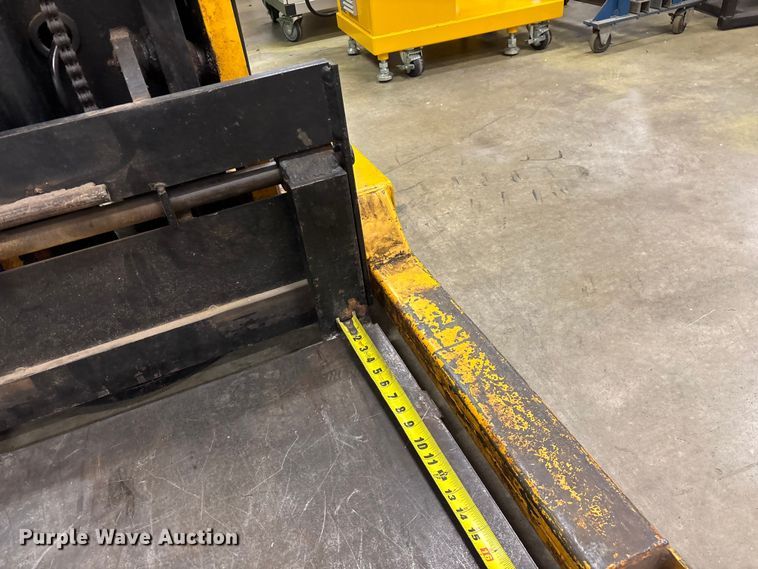 image for item EO4264 Big Joe 1518-T9 vertical lift