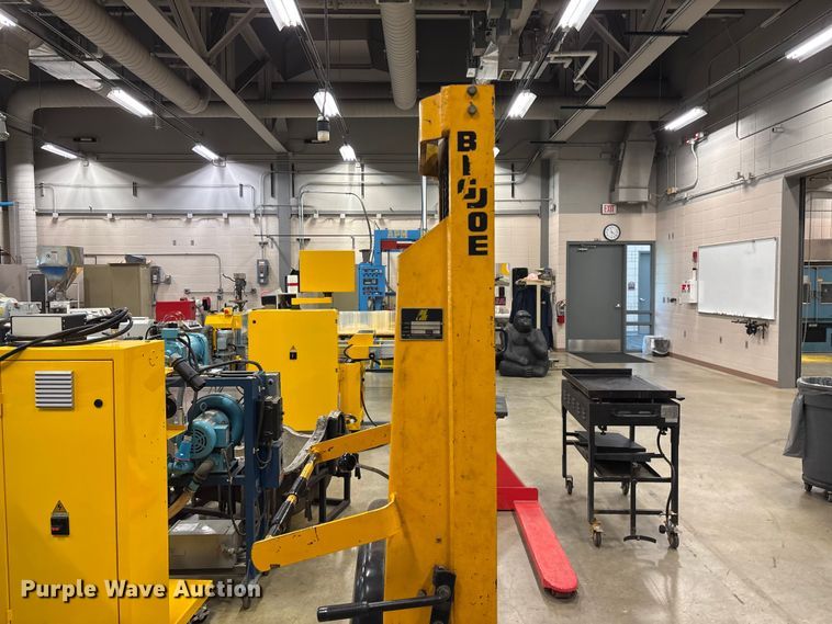 image for item EO4264 Big Joe 1518-T9 vertical lift