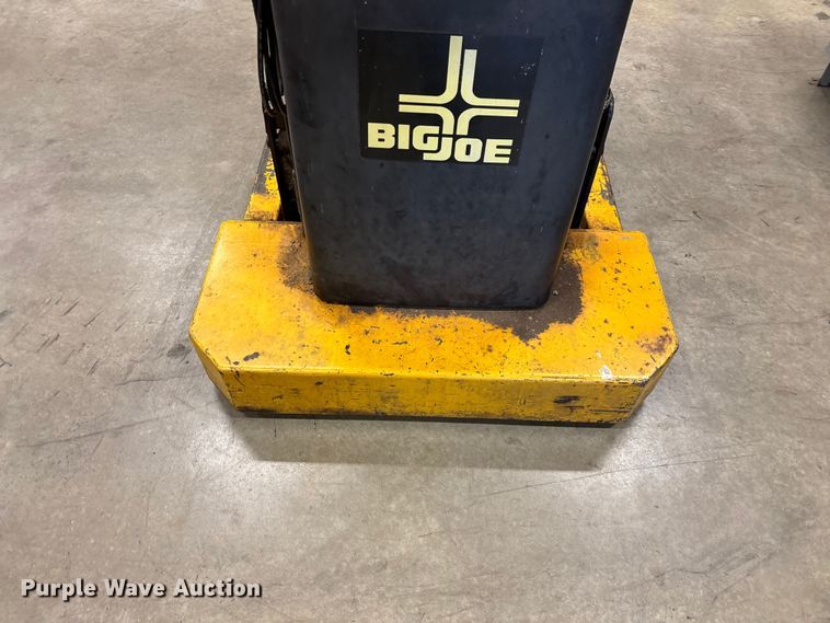 image for item EO4264 Big Joe 1518-T9 vertical lift