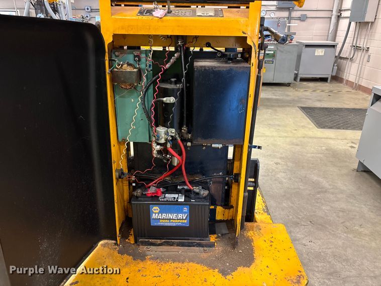 image for item EO4264 Big Joe 1518-T9 vertical lift
