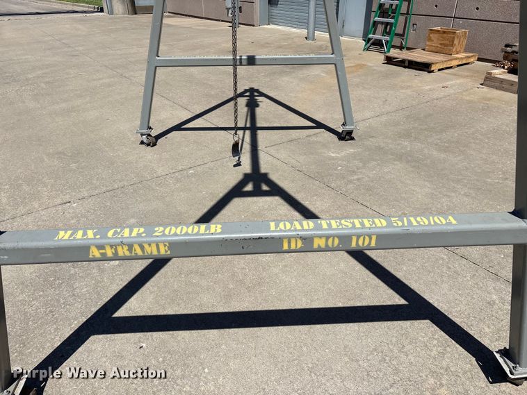 image for item EO4266 A frame hoise