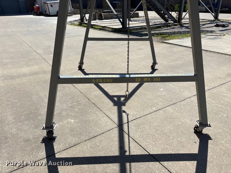 image for item EO4266 A frame hoise