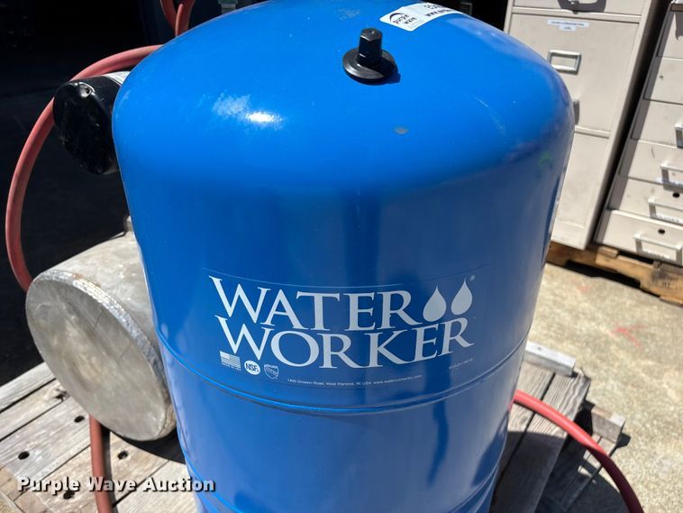 image for item EO4268 Well pump equipment