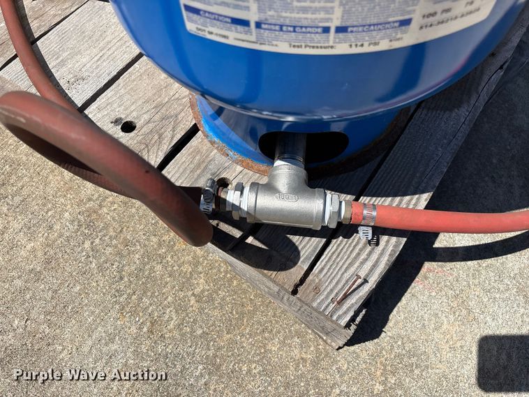 image for item EO4268 Well pump equipment