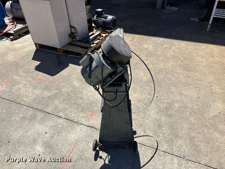 image for item EO4270 Enco 137-3150 metal cutting band saw