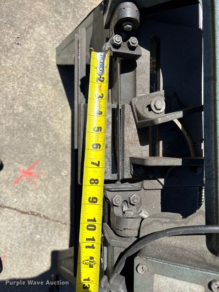 image for item EO4270 Enco 137-3150 metal cutting band saw