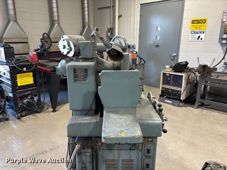 image for item EO4277 DoAll D-6 grinder