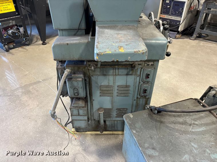 image for item EO4277 DoAll D-6 grinder