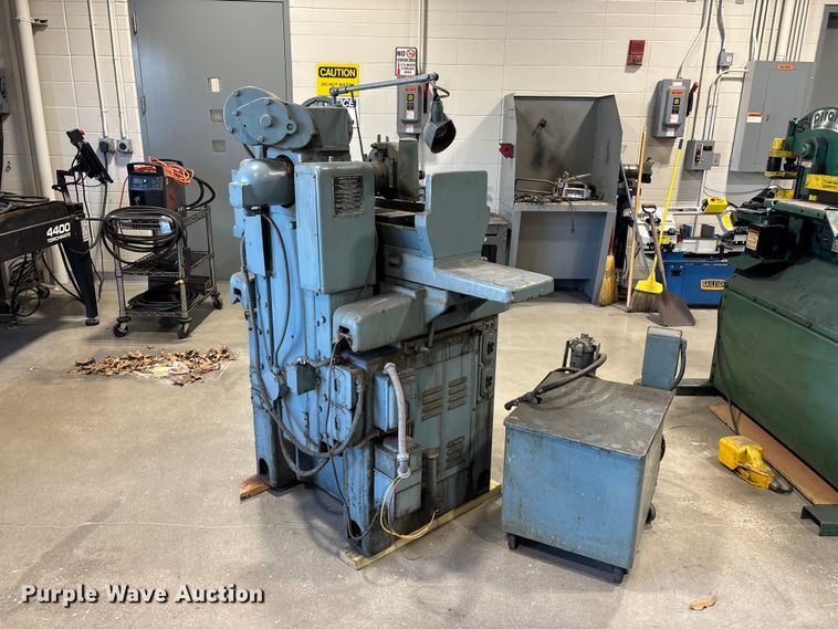 image for item EO4277 DoAll D-6 grinder